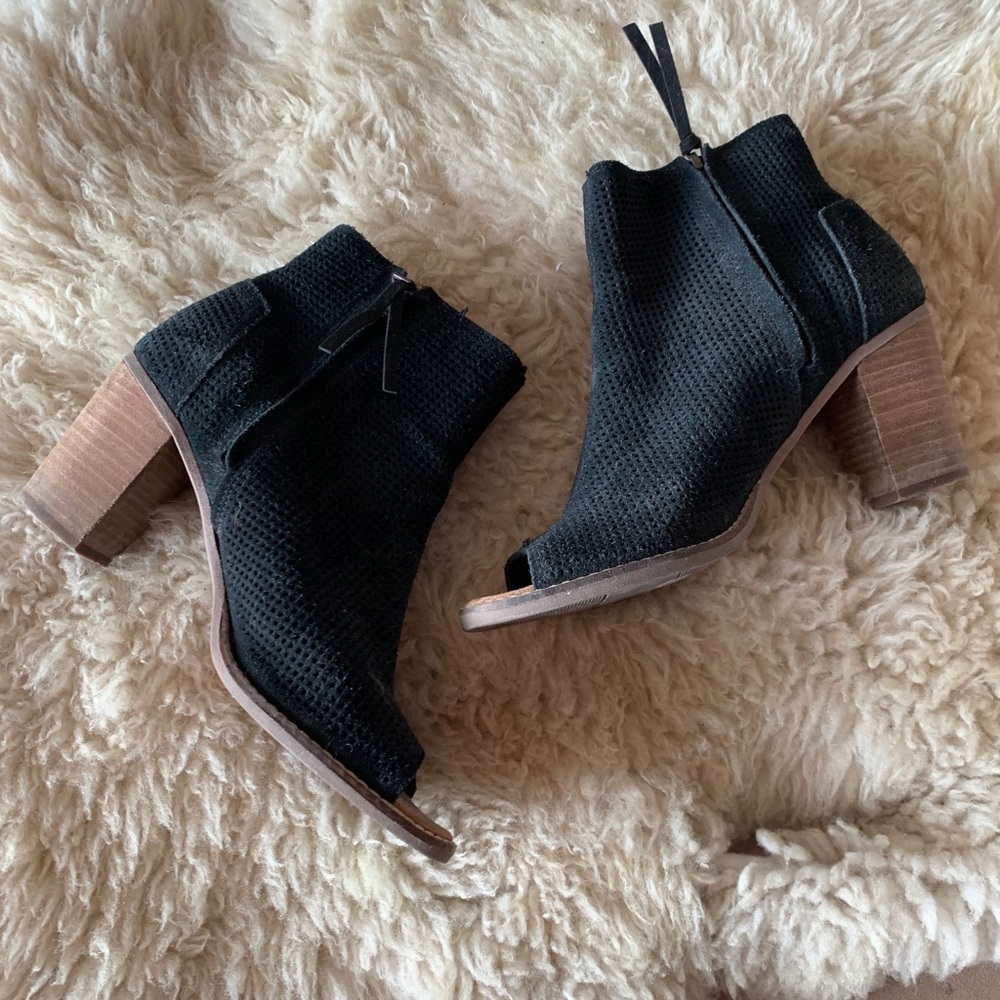 TOMS black heeled booties with zipper